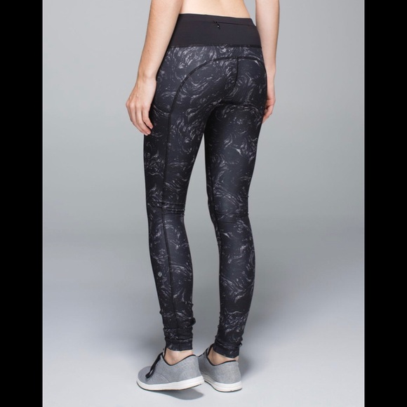 lululemon athletica Pants - GUC Lululemon Speed Tight II *Full-On Luxtreme Sz4